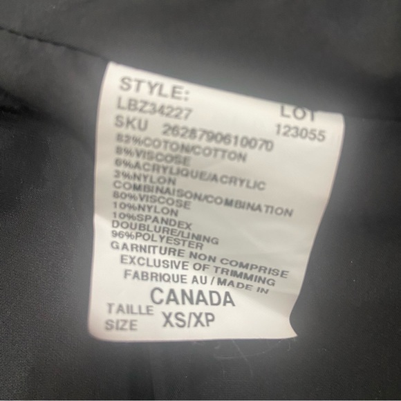 Le Chateau Women’s Zip Up Blazer - Picture 7 of 7